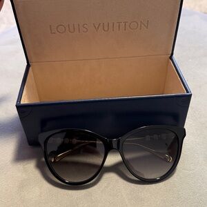 Louis Vuitton Black and Gold Women's Fashion Sunglasses with Beaded Temples